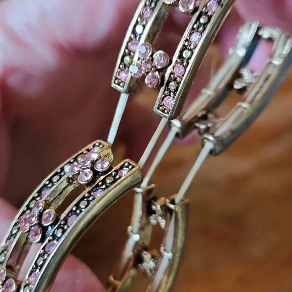 Goldtone Pink Rhinestone Stretch Bracelet 💓 - Picture 6 of 7